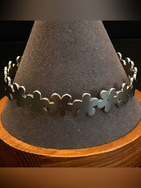 Silver-Tone Flower Link Cuff Bracelet - Brand New - Fits an 8” Wrist